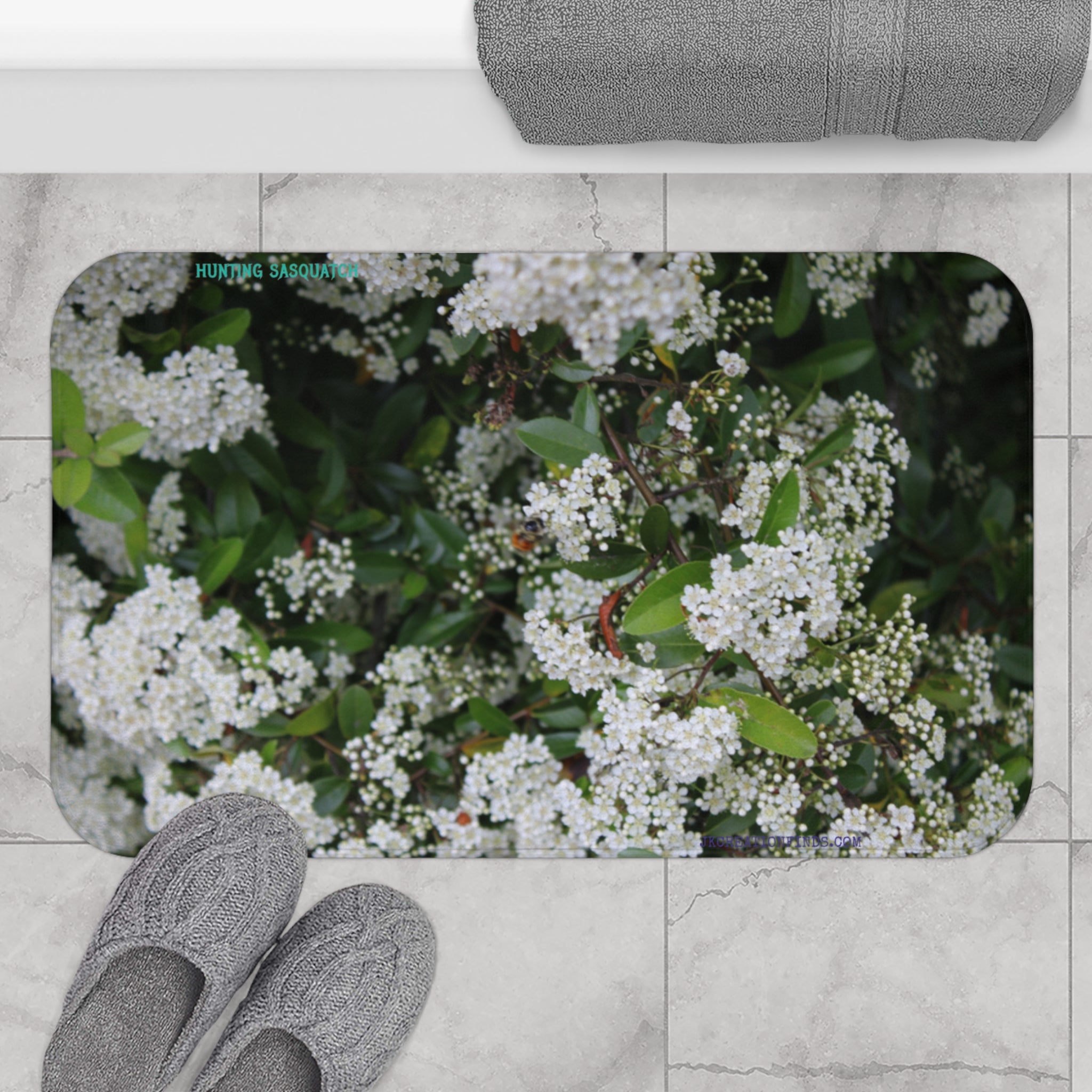 Beautiful Floral Pattern Bathroom Decor Mat product