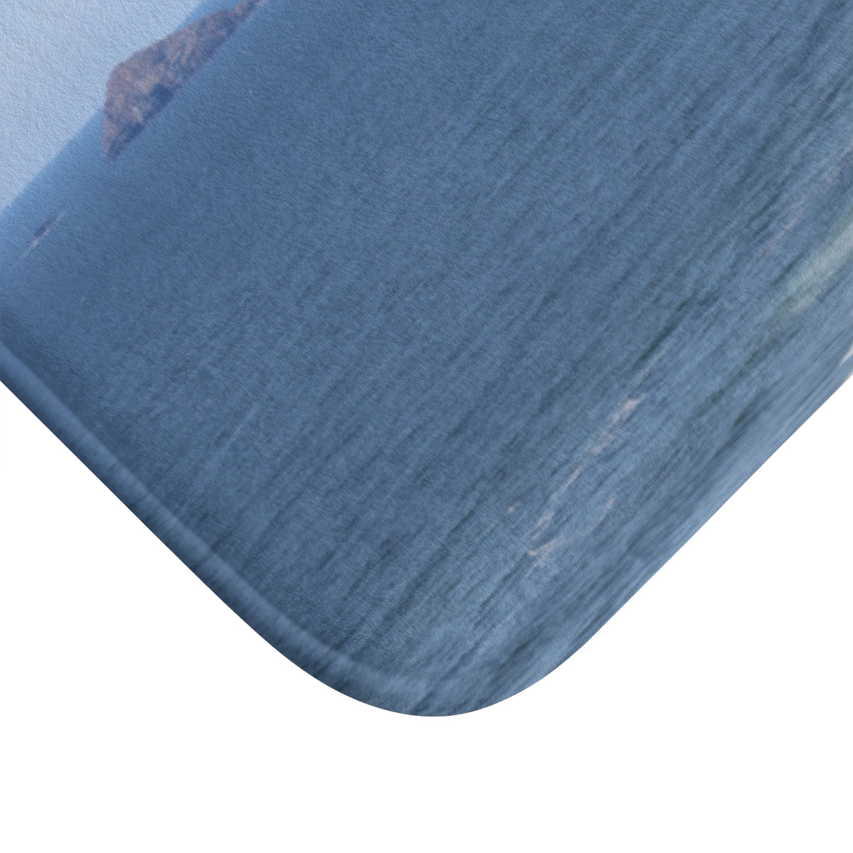 Island Ocean Waves Coastal Scene Accent Rug