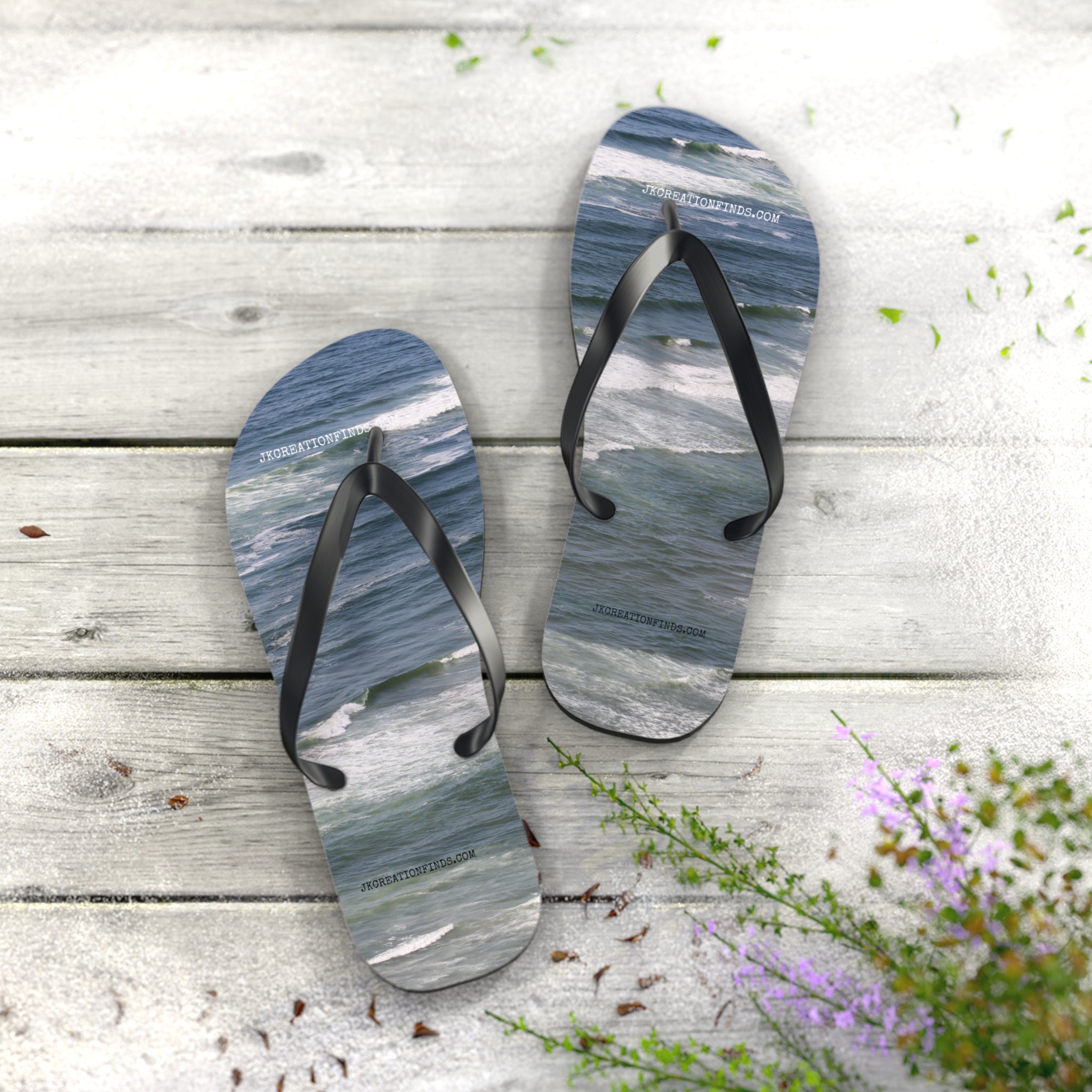 Brand new fashion slippers 2026